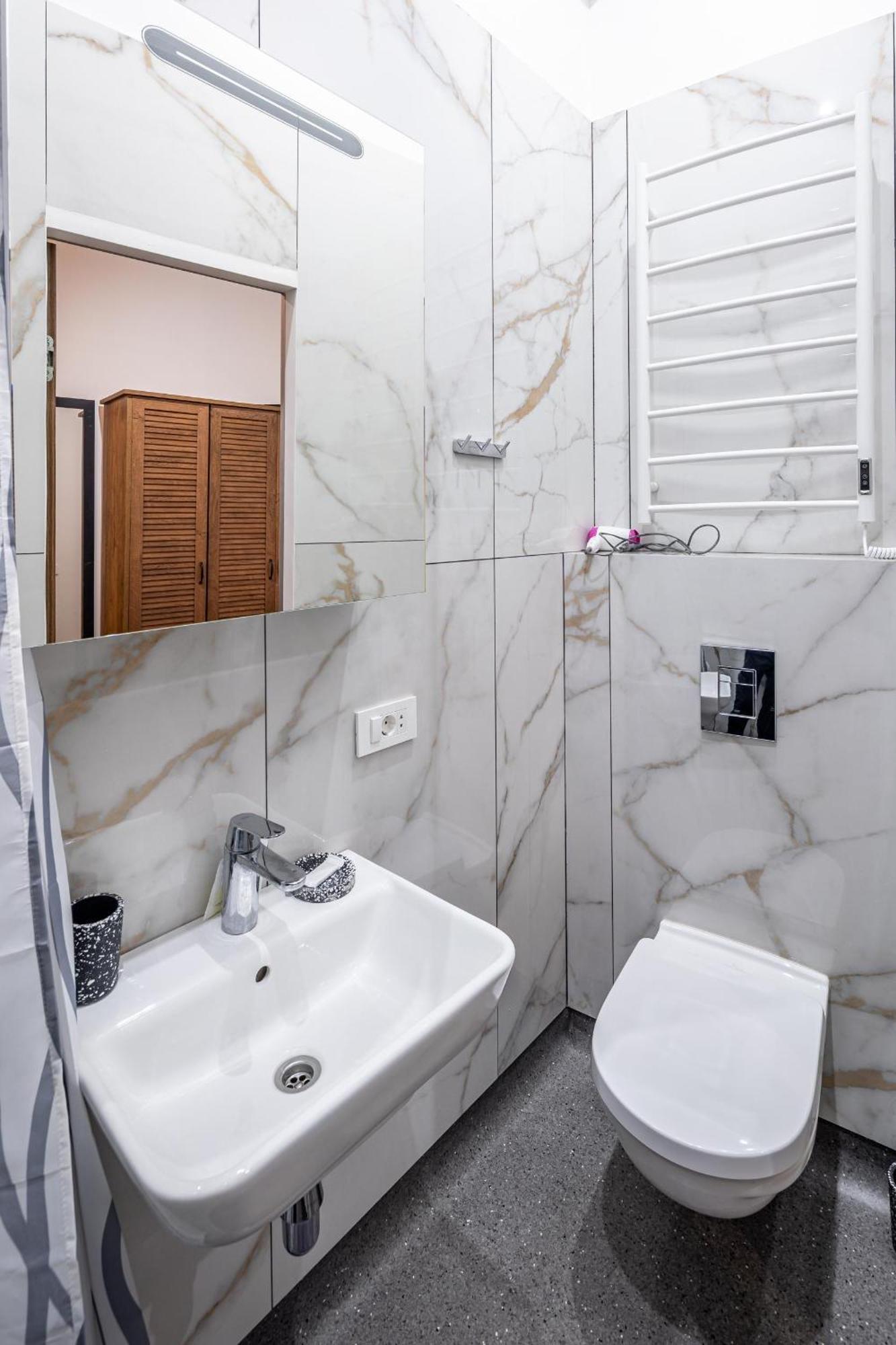 Apartment On Knyazya Romana Lviv