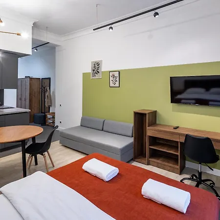 Apartamenty On Knyazya Romana Lviv Exterior photo