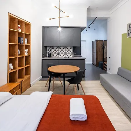 Apartamenty On Knyazya Romana Lviv Exterior photo