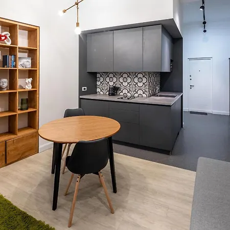 Apartamenty On Knyazya Romana Lviv Exterior photo
